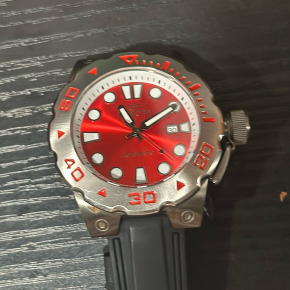 Red Invicta Pro Diver Model NO. 23501 - Picture 1 of 4